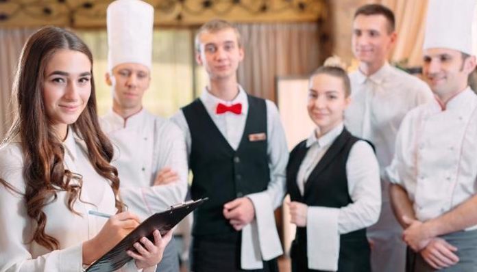 Otelcilikte Liderlik ve Kişisel Dönüşümün Gücü